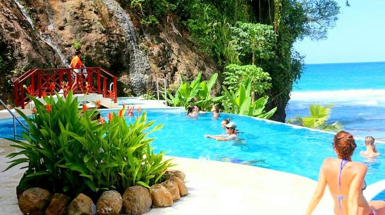 <b>Red Frog Beach Island Resort Pool</b>. Images powered by <a href="https://www.leonardoworldwide.com/" title="Leonardo Worldwide" target="_blank">Leonardo</a>.