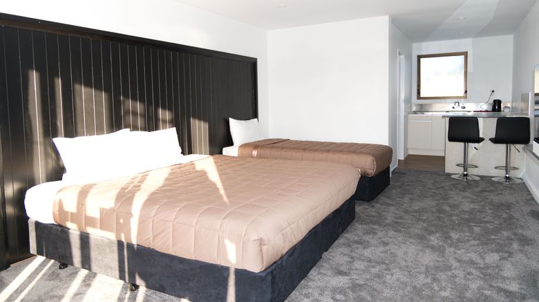<b>Aotea Lodge Room</b>. Images powered by <a href="https://www.leonardoworldwide.com/" title="Leonardo Worldwide" target="_blank">Leonardo</a>.
