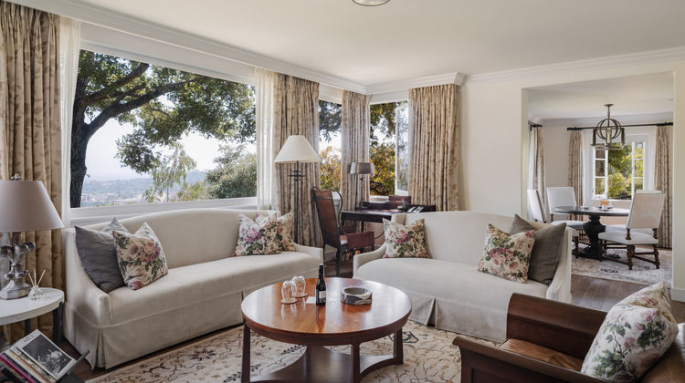 El Encanto Room