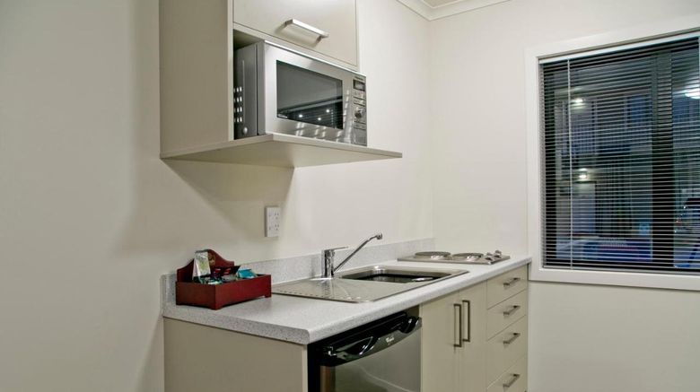 <b>Brooklyn Motor Lodge, Hamilton Room</b>. Images powered by <a href="https://www.leonardoworldwide.com/" title="Leonardo Worldwide" target="_blank">Leonardo</a>.