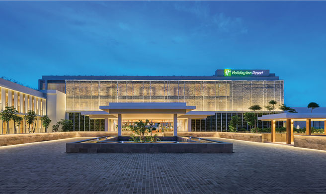 Holiday Inn Resort Bintan Lagoi Beach Exterior