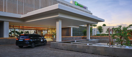Holiday Inn Resort Bintan Lagoi Beach Exterior