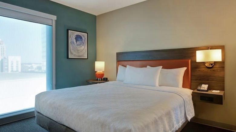 <b>Lotus at Marin Jersey City Room</b>. Images powered by <a href="https://www.leonardoworldwide.com/" title="Leonardo Worldwide" target="_blank">Leonardo</a>.