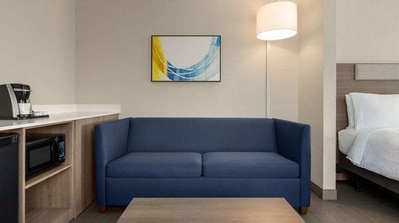 <b>Holiday Inn Express & Sts Dania Beach Room</b>. Images powered by <a href="https://www.leonardoworldwide.com/" title="Leonardo Worldwide" target="_blank">Leonardo</a>.