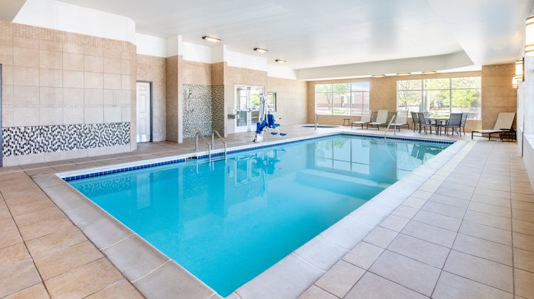 Holiday Inn Express & Suites Thornton Pool
