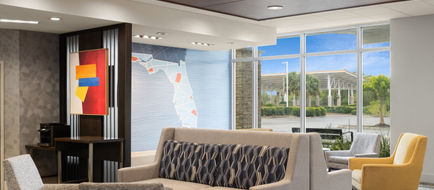 Holiday Inn Express & Suites Tampa Exterior