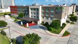 Holiday Inn Express & Suites Dallas NW Exterior