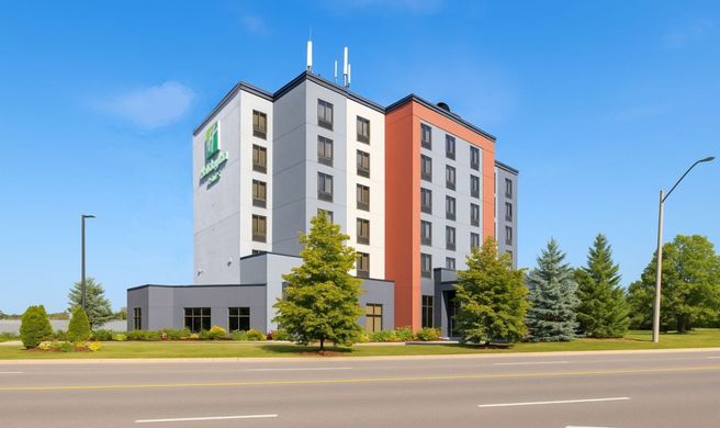 Holiday Inn & Suites Mississauga Exterior