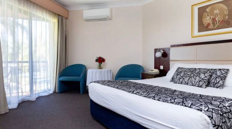 Charbonnier Hallmark Suite