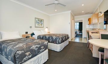 Colonial Terrace Motor Inn
