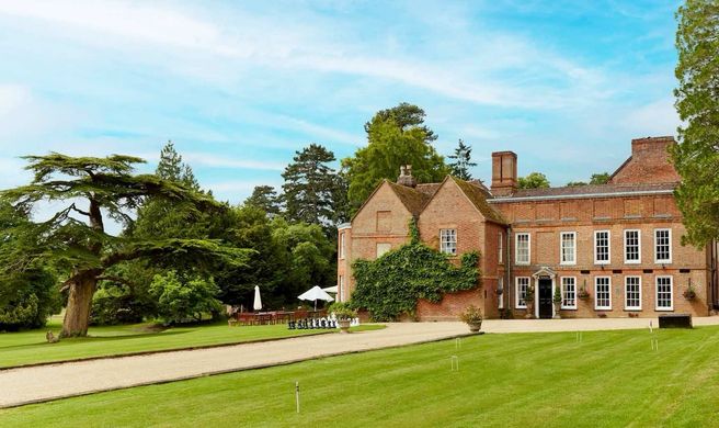 Flitwick Manor Hotel Exterior