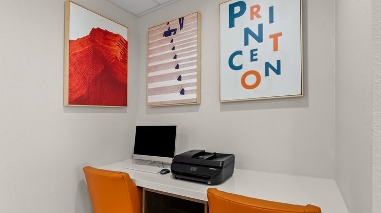 Holiday Inn Express Other