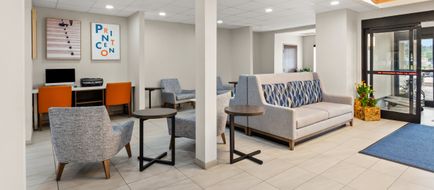 Holiday Inn Express Exterior