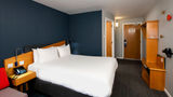 Holiday Inn Express Peterborough Room