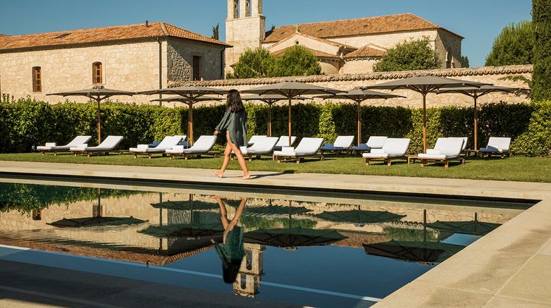 <b>Abadia Retuerta Le Domaine Pool</b>. Images powered by <a href="https://www.leonardoworldwide.com/" title="Leonardo Worldwide" target="_blank">Leonardo</a>.