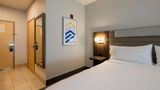 Holiday Inn Express & Suites Berkeley Suite
