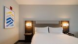Holiday Inn Express & Suites Berkeley Suite