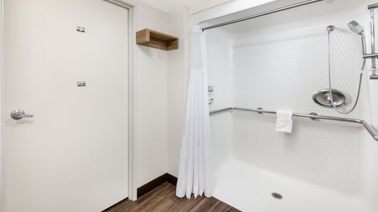 <b>Holiday Inn Resort Mesquite Room</b>. Images powered by <a href="https://www.leonardoworldwide.com/" title="Leonardo Worldwide" target="_blank">Leonardo</a>.