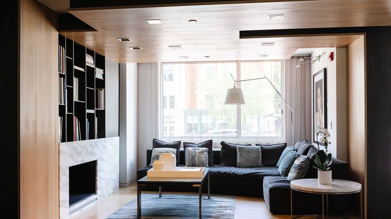 <b>2500 Penn, a Placemakr Experience Lobby</b>. Images powered by <a href="https://www.leonardoworldwide.com/" title="Leonardo Worldwide" target="_blank">Leonardo</a>.