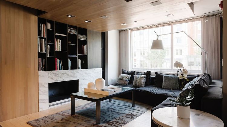 2500 Penn, a Placemakr Experience Lobby