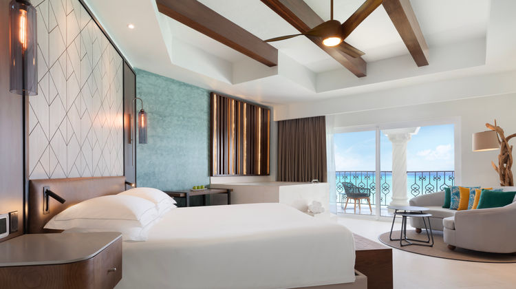 Hyatt Vivid Playa del Carmen Suite