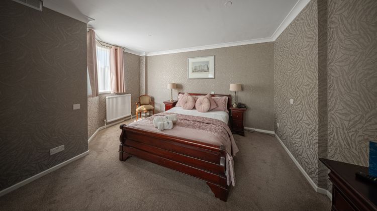 The Clarendon Hotel Suite