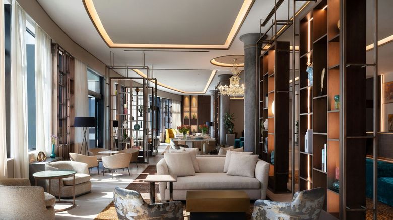 <b>Milan Marriott Hotel Lobby</b>. Images powered by <a href="https://www.leonardoworldwide.com/" title="Leonardo Worldwide" target="_blank">Leonardo</a>.