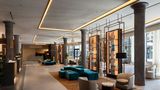 <b>Milan Marriott Hotel Lobby</b>. Images powered by <a href="https://www.leonardoworldwide.com/" title="Leonardo Worldwide" target="_blank">Leonardo</a>.