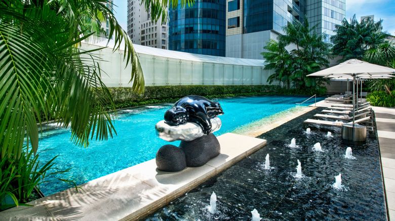 <b>The St. Regis Singapore Pool</b>. Images powered by <a href="https://www.leonardoworldwide.com/" title="Leonardo Worldwide" target="_blank">Leonardo</a>.