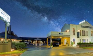 Breakout Motel