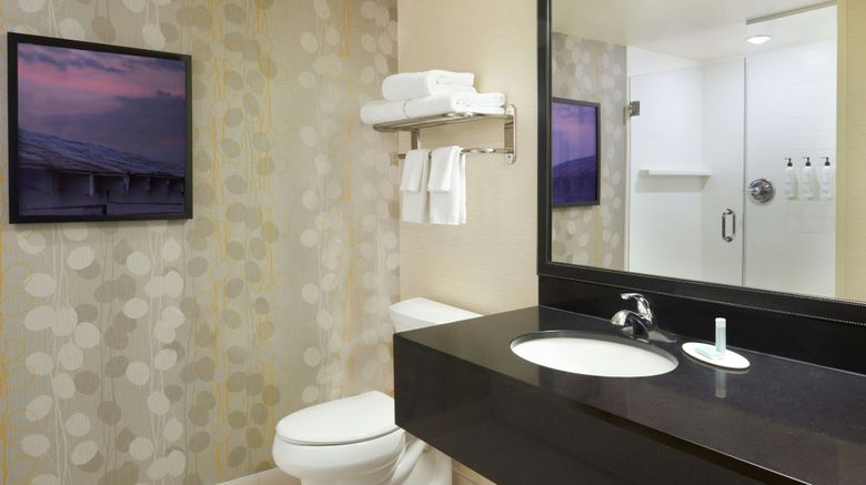 <b>Fairfield Inn & Suites Calgary Downtown Room</b>. Images powered by <a href="https://www.leonardoworldwide.com/" title="Leonardo Worldwide" target="_blank">Leonardo</a>.