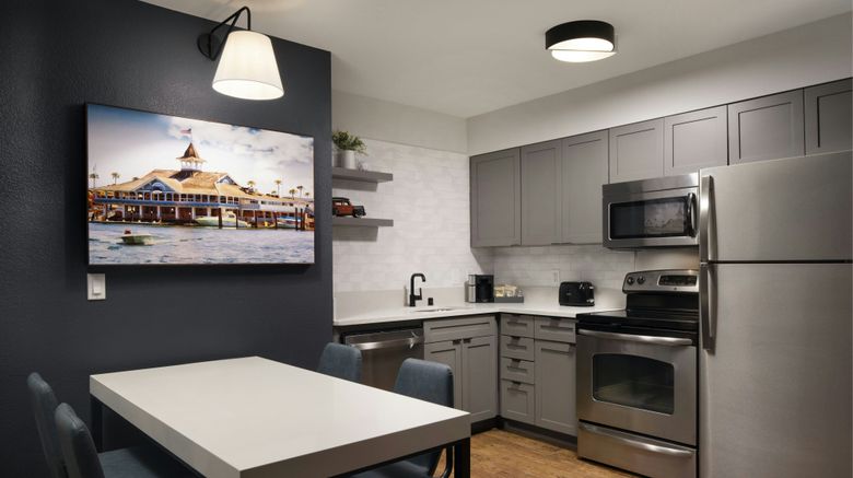 <b>Residence Inn John Wayne Airport/OC Room</b>. Images powered by <a href="https://www.leonardoworldwide.com/" title="Leonardo Worldwide" target="_blank">Leonardo</a>.