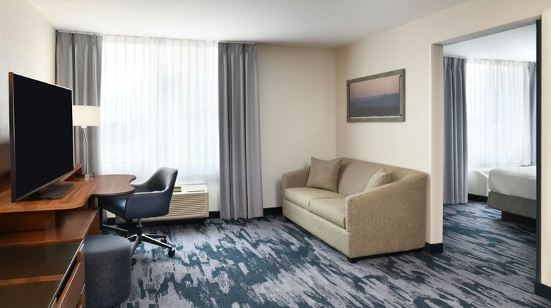 <b>Fairfield Inn & Suites Calgary Downtown Room</b>. Images powered by <a href="https://www.leonardoworldwide.com/" title="Leonardo Worldwide" target="_blank">Leonardo</a>.