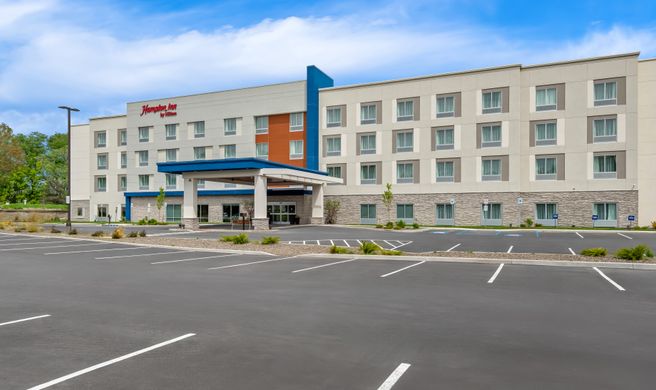 Hampton Inn Cooperstown Exterior