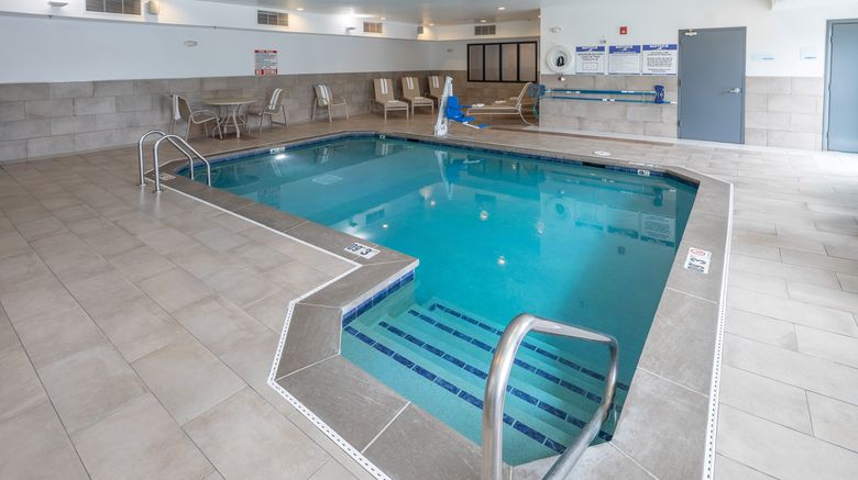 <b>Holiday Inn Express & Suites ChicagoWest Pool</b>. Images powered by <a href="https://www.leonardoworldwide.com/" title="Leonardo Worldwide" target="_blank">Leonardo</a>.
