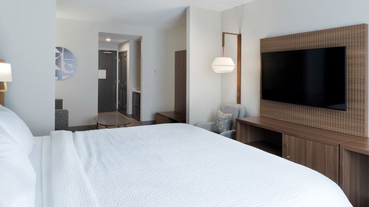 Holiday Inn Rock Hill Room