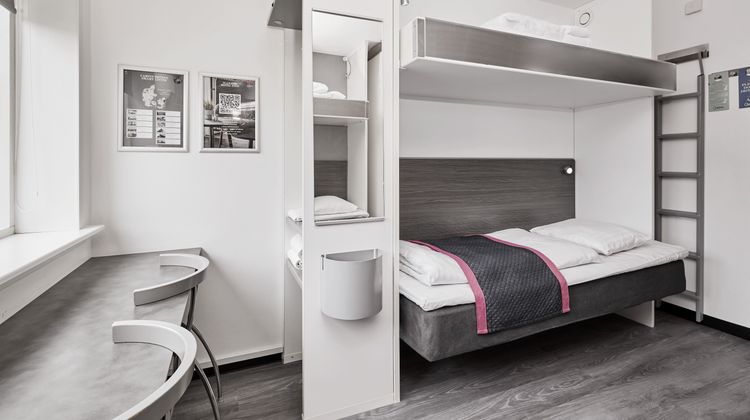 CABINN City Hotel Room