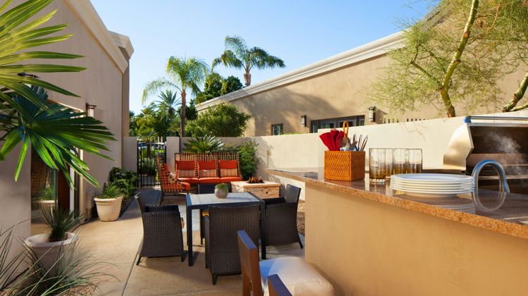 Phoenician Residences Luxury Collection Exterior