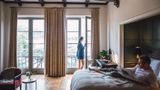 Villa Carlotta Los Angeles Room
