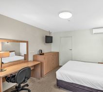 Tall Trees Ainslie Room