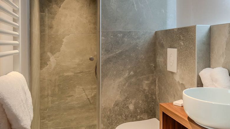 <b>Hotel Anne de Bretagne Room</b>. Images powered by <a href="https://www.leonardoworldwide.com/" title="Leonardo Worldwide" target="_blank">Leonardo</a>.