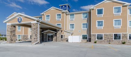 Cobblestone Hotel & Suites McCook Exterior