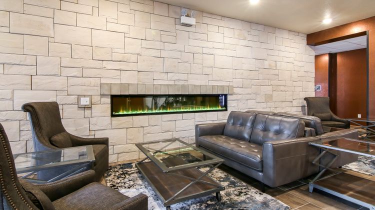 Cobblestone Inn & Suites Menomonie Lobby
