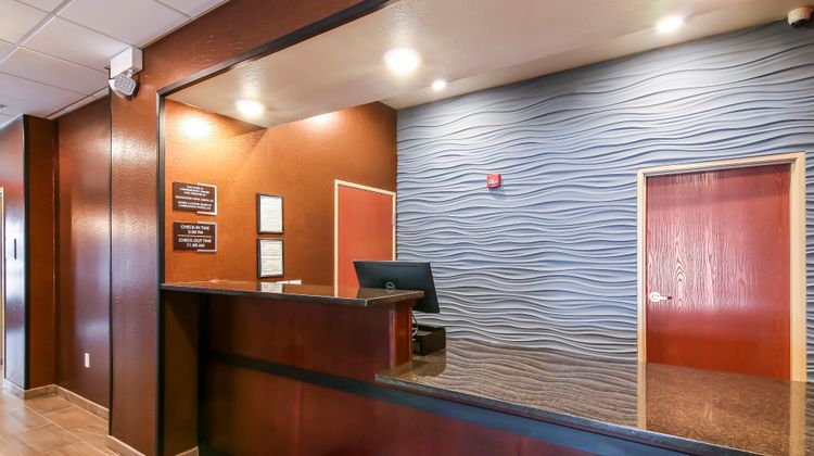 Cobblestone Inn & Suites Menomonie Exterior