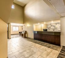 Cobblestone Inn & Suites Lobby