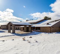 Cobblestone Inn & Suites Exterior