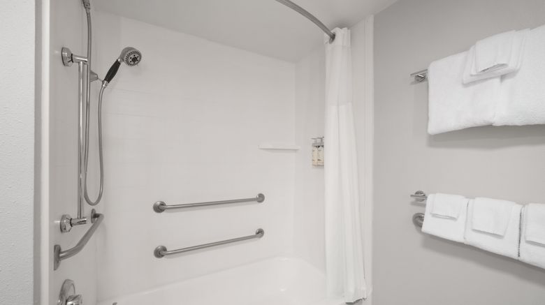 <b>Holiday Inn Express Room</b>. Images powered by <a href="https://www.leonardoworldwide.com/" title="Leonardo Worldwide" target="_blank">Leonardo</a>.