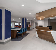 Holiday Inn Express Exterior