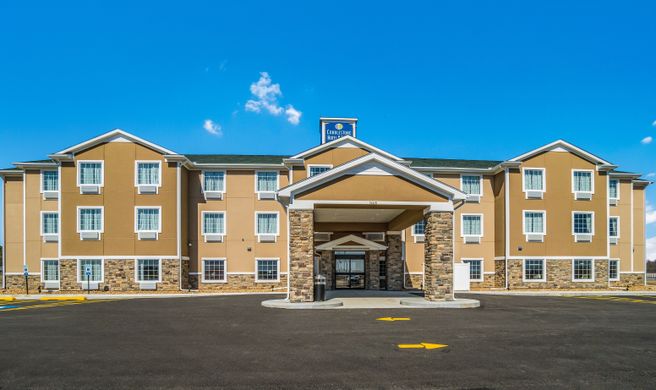Cobblestone Hotel & Suites Exterior