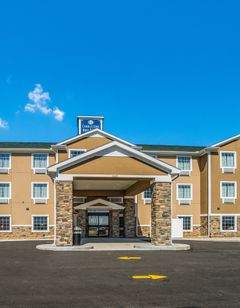 Cobblestone Hotel & Suites